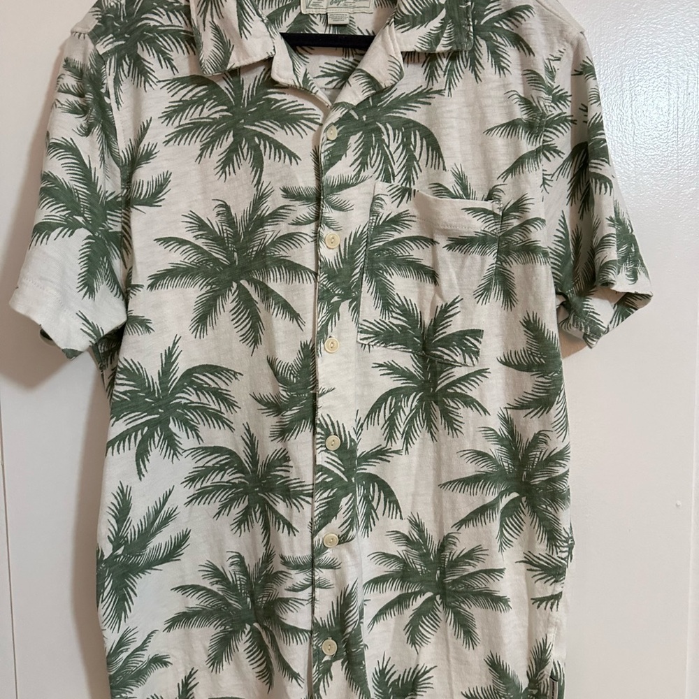 American Eagle Outfitters Green Palm Print button down Shirt, size XS